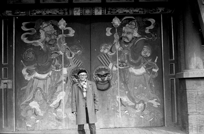 Ulanbator, Mongólia, a Palotamúzeum bejárata előtt, 1983
