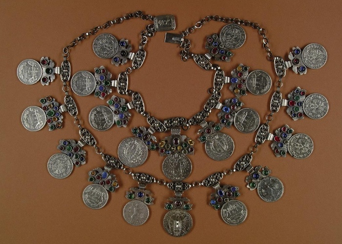 Traditional hungarian jewelry discount