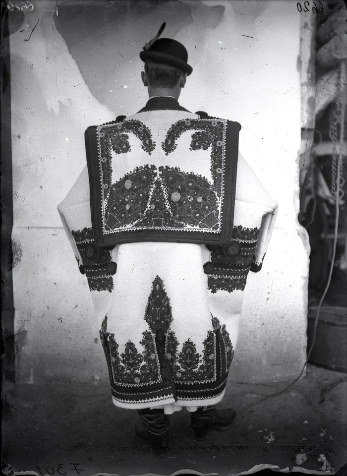 Legény cifraszűrben,  Borsodszirák, 1895,  Jankó János felvétele, F 301